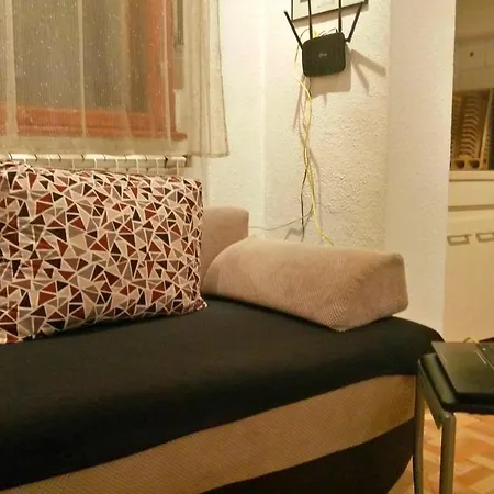 아파트 One Bedroom French Embassy *