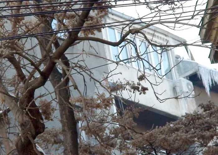 Апартаменти One Bedroom French Embassy *