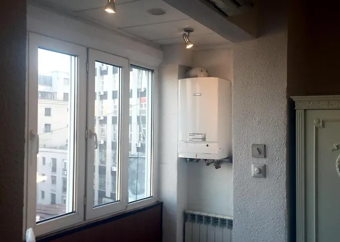 One Bedroom French Embassy Бухарест