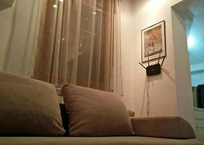 One Bedroom French Embassy Бухарест