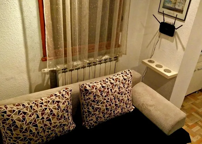 One Bedroom French Embassy * Bucarest