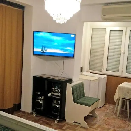 One Bedroom French Embassy * Bükreş